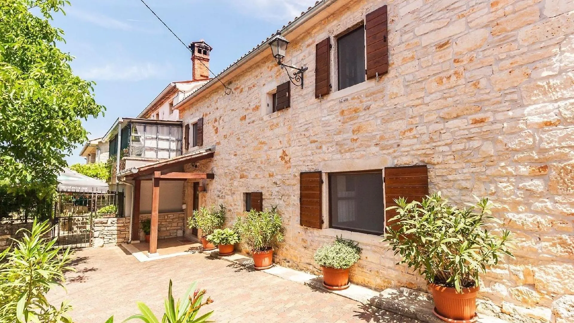 Holiday home Wunderschoenes Ferienhaus In Matijasi Mit Grosser Terrasse Zminj