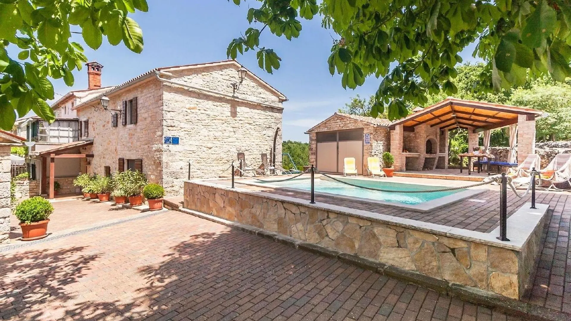 Wunderschoenes Ferienhaus In Matijasi Mit Grosser Terrasse Zminj 0*,  Croatia